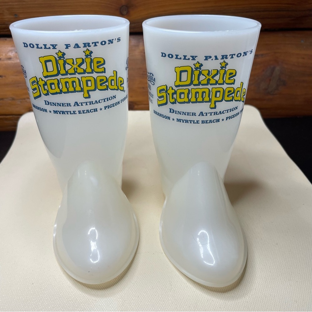 Dixie Stampede‎ Dolly Parton Souvenir Boot Mugs 2009